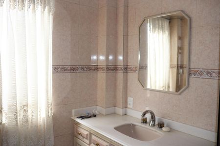 Apartamento à venda com 108m², 3 quartos e 2 vagasBanheiro da Suíte