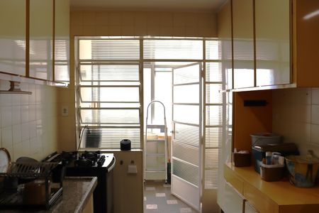 Apartamento à venda com 108m², 3 quartos e 2 vagasCozinha