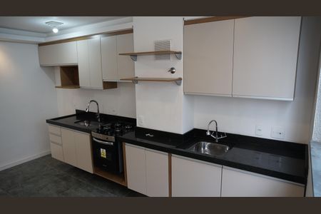 Cozinha de apartamento à venda com 2 quartos, 44m² em Vila Flora, Guarulhos