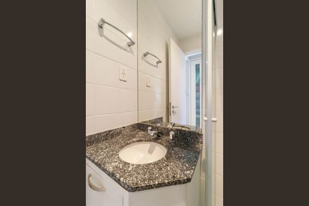 Apartamento à venda com 64m², 2 quartos e 2 vagasBanheiro 2