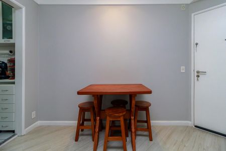 Apartamento à venda com 64m², 2 quartos e 2 vagasSala