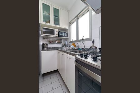 Apartamento à venda com 64m², 2 quartos e 2 vagasCozinha