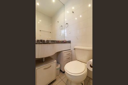 Apartamento à venda com 64m², 2 quartos e 2 vagasSuíte - Banheiro