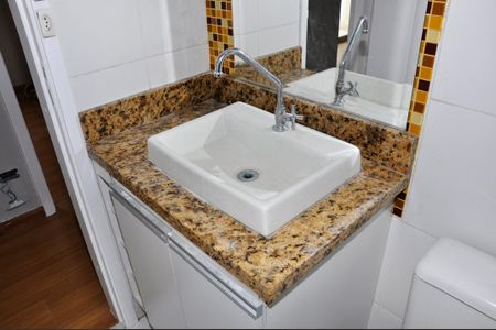 Apartamento para alugar com 70m², 3 quartos e 1 vaga Apartamento para alugar com 70m², 3 quartos e 1 vagaDetalhe - Banheiro Social