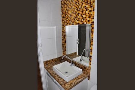 Apartamento para alugar com 70m², 3 quartos e 1 vaga Apartamento para alugar com 70m², 3 quartos e 1 vagaDetalhe - Banheiro Social