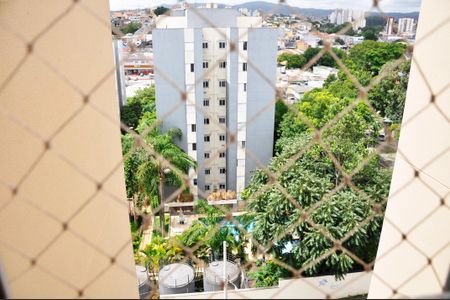 Apartamento para alugar com 70m², 3 quartos e 1 vaga Apartamento para alugar com 70m², 3 quartos e 1 vagaDetalhe - Vista da Área de Serviço