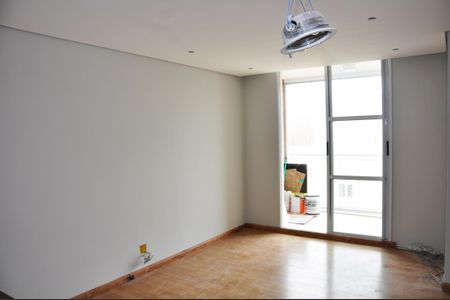 Apartamento para alugar com 70m², 3 quartos e 1 vaga Apartamento para alugar com 70m², 3 quartos e 1 vagaDetalhe - Sala e Sala de Jantar