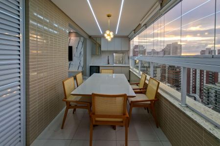 Apartamento para alugar com 112m², 3 quartos e 2 vagasSacada