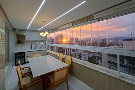 Apartamento para alugar com 112m², 3 quartos e 2 vagasSacada