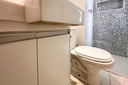 Apartamento à venda com 80m², 3 quartos e 1 vaga Apartamento à venda com 80m², 3 quartos e 1 vagaBanheiro Social