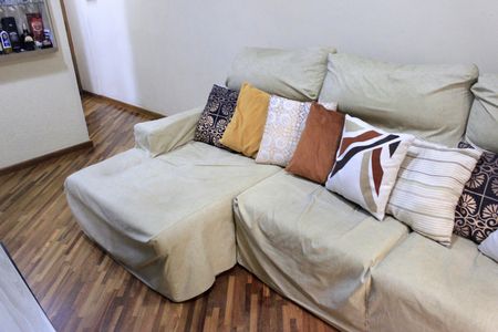 Sala de apartamento à venda com 3 quartos, 64m² em Jardim Flor da Montanha, Guarulhos