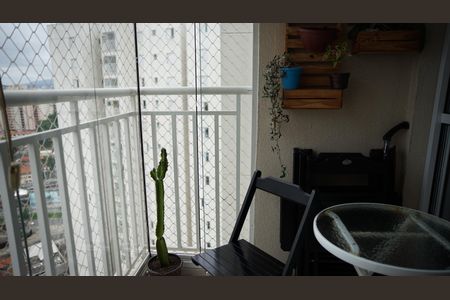Apartamento à venda com 64m², 2 quartos e 1 vagaSacada