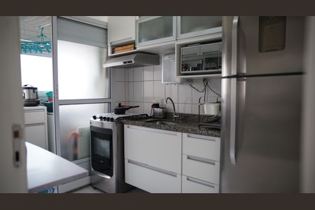 Cozinha de apartamento à venda com 2 quartos, 64m² em Vila Augusta, Guarulhos
