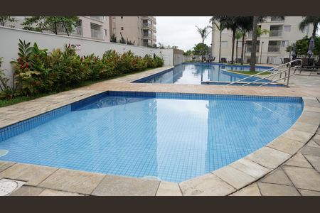Apartamento à venda com 64m², 2 quartos e 1 vagaÁrea comum - Piscina