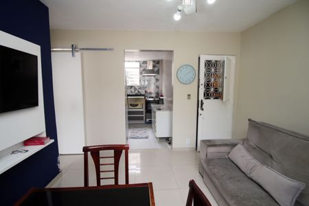 Sala de apartamento à venda com 2 quartos, 48m² em Olaria, Rio de Janeiro