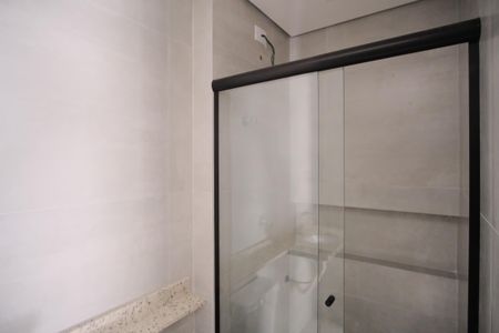 Banheiro de apartamento para alugar com 1 quarto, 32m² em Vila Carrão, São Paulo