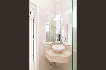 Casa para alugar com 180m², 3 quartos e 4 vagasBanheiro da Suíte