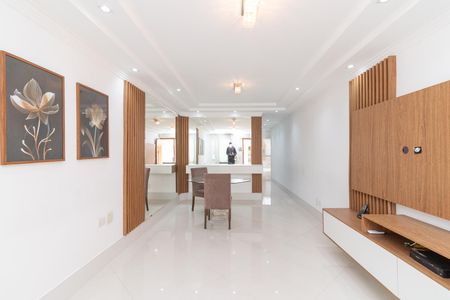 Casa para alugar com 180m², 3 quartos e 4 vagasSala