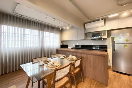 Sala de kitnet/studio para alugar com 1 quarto, 49m² em Santa Tereza, Belo Horizonte