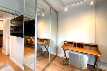 Armários de kitnet/studio para alugar com 1 quarto, 49m² em Santa Tereza, Belo Horizonte