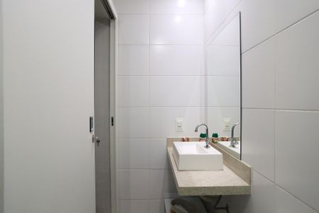 Banheiro da Suíte de apartamento à venda com 2 quartos, 57m² em Centro, Belo Horizonte