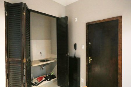 Apartamento à venda com 57m², 2 quartos e sem vaga Apartamento à venda com 57m², 2 quartos e sem vagaCozinha e Área de Serviço