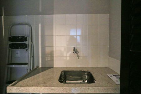 Apartamento à venda com 57m², 2 quartos e sem vaga Apartamento à venda com 57m², 2 quartos e sem vagaCozinha e Área de Serviço