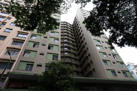 Apartamento à venda com 57m², 2 quartos e sem vaga Apartamento à venda com 57m², 2 quartos e sem vagaFachada