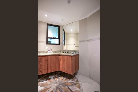 Apartamento à venda com 130m², 3 quartos e 3 vagasBanheiro