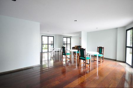 Apartamento à venda com 130m², 3 quartos e 3 vagasSalão de Festa