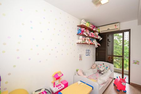 Apartamento à venda com 130m², 3 quartos e 3 vagasQuarto 2