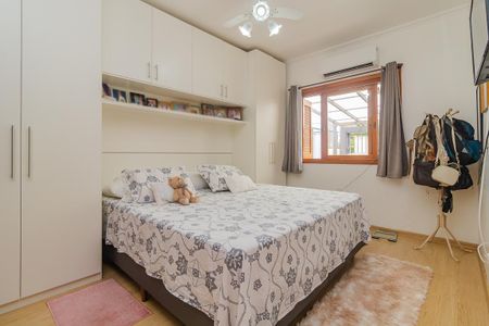 Casa à venda com 2 quartos, 120m² em Campo Novo, Porto Alegre