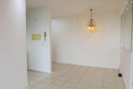Apartamento para alugar com 55m², 3 quartos e 1 vaga Apartamento para alugar com 55m², 3 quartos e 1 vagaSala