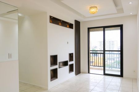 Sala de apartamento para alugar com 3 quartos, 55m² em Del Castilho, Rio de Janeiro