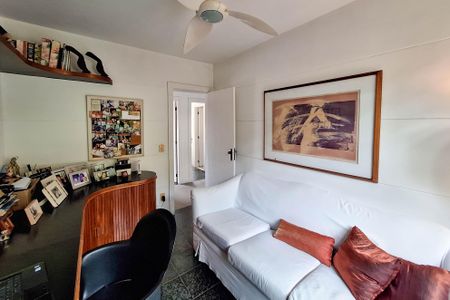 Casa de condomínio à venda com 250m², 4 quartos e 3 vagasQuarto 1