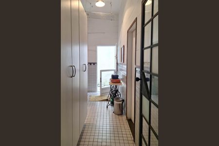 Casa de condomínio à venda com 250m², 4 quartos e 3 vagasÁrea de Serviço