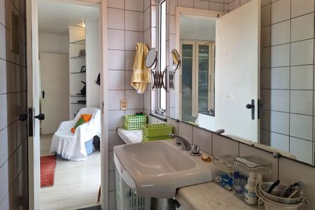 Casa de condomínio à venda com 250m², 4 quartos e 3 vagasBanheiro da Suíte 2