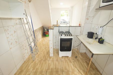 Sala/Cozinha de casa para alugar com 1 quarto, 70m² em Campo Grande, Rio de Janeiro