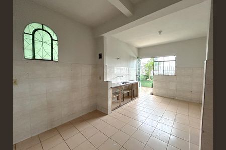 Casa à venda com 200m², 4 quartos e sem vaga