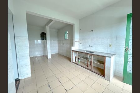 Casa à venda com 200m², 4 quartos e sem vaga