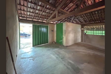 Casa à venda com 200m², 4 quartos e sem vaga