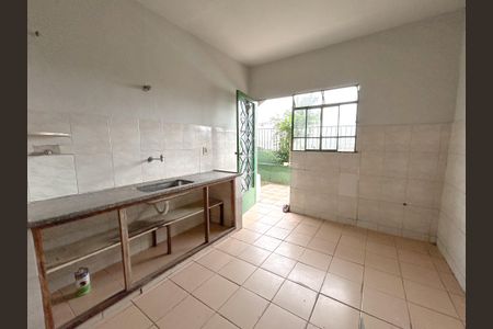 Casa à venda com 200m², 4 quartos e sem vaga