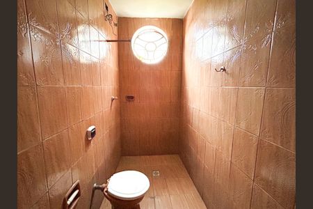 Casa à venda com 200m², 4 quartos e sem vaga