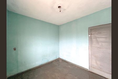 Casa à venda com 200m², 4 quartos e sem vaga