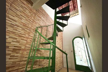 Casa à venda com 200m², 4 quartos e sem vaga