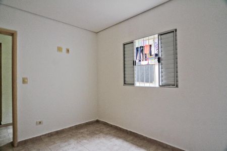 Quarto 1 de casa para alugar com 2 quartos, 70m² em Vila Romero, São Paulo