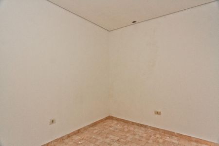 Quarto 2 de casa para alugar com 2 quartos, 70m² em Vila Romero, São Paulo