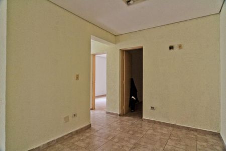 Sala de casa para alugar com 2 quartos, 70m² em Vila Romero, São Paulo