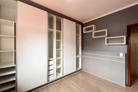 Casa para alugar com 296m², 4 quartos e 6 vagasSuíte 1