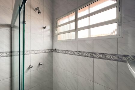 Casa para alugar com 296m², 4 quartos e 6 vagasBanheiro da Suíte 1